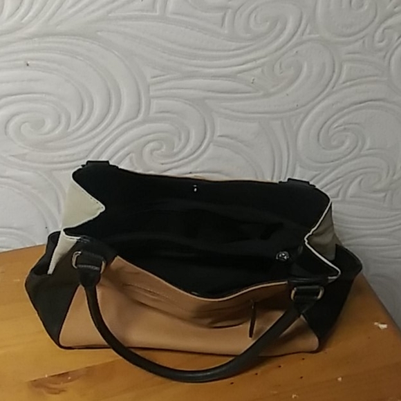 Ladies hand bag . Apt.9 - Picture 3 of 4